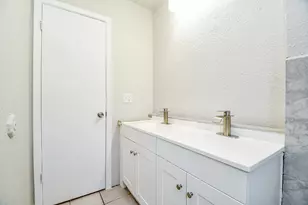 1526 East Ave, Katy, TX 77493 - Photo 11