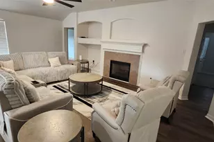 17238 Maple Hollow Dr, Sugar Land, TX 77498 - Photo 5