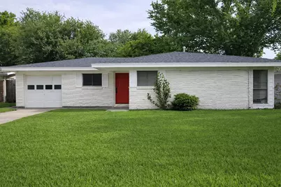 2118 17th Avenue, Texas City, TX 77590 - Photo 1