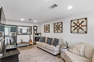 1710 Cavitt Ave, Bryan, TX 77801 - Photo 3