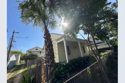 1220 34th Street, Galveston, TX 77550 - Photo 1