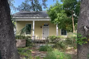 1220 34th St, Galveston, TX 77550 - Photo 1