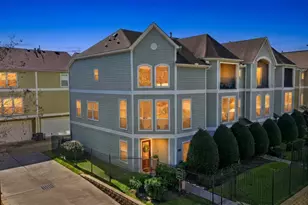 1250 W 18th St, Houston, TX 77008 - Photo 3