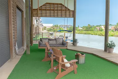 29 Cmdr Runco Lane, Taylor Lake Village, TX 77586 - Photo 39