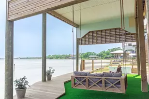 29 Cmdr. Runco Ln, Taylor Lake Village, TX 77586 - Photo 41