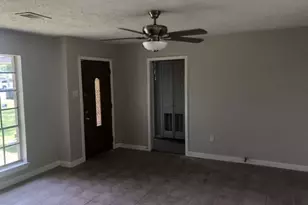 306 Tennyson St, San Leon, TX 77539 - Photo 3