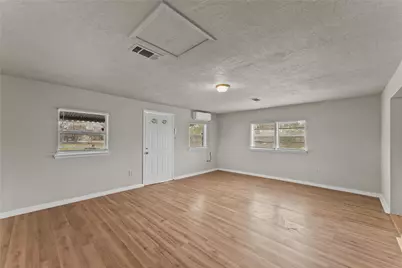 25 2nd Avenue N, Texas City, TX 77590 - Photo 5