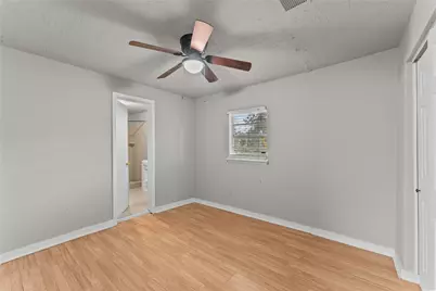 25 2nd Avenue N, Texas City, TX 77590 - Photo 9