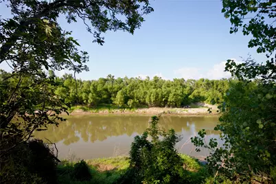 9035 Brazos River Road, Damon, TX 77430 - Photo 19