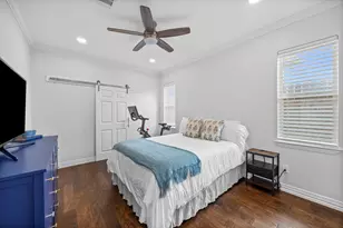 6546 Lindyann Ln, Houston, TX 77008 - Photo 25
