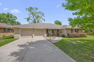 6546 Lindyann Ln, Houston, TX 77008 - Photo 3