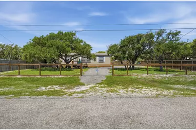 867 Rowe Street, Rockport, TX 78382 - Photo 5