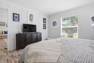 867 Rowe St, Rockport, TX 78382 - Photo 17