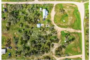 283 N 2nd St, Harper, TX 78631 - Photo 31