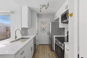 1515 Sandy Springs Rd, Houston, TX 77042 - Photo 7