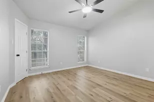 1515 Sandy Springs Rd, Houston, TX 77042 - Photo 9