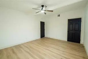1402 Bayou Shore Dr, Galveston, TX 77551 - Photo 25