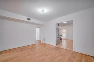 1614 Ridgewood St, Houston, TX 77006 - Photo 9