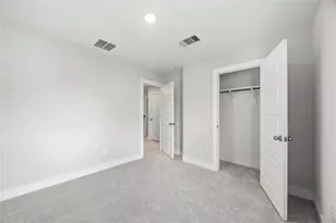 13218 Opera Dr, Houston, TX 77047 - Photo 19