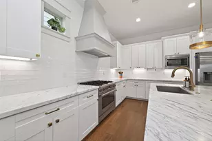 515 W 25th St, Houston, TX 77008 - Photo 9
