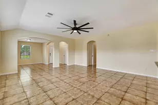 114 Mustang Stampede Dr, La Marque, TX 77568 - Photo 11