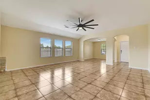 114 Mustang Stampede Dr, La Marque, TX 77568 - Photo 11