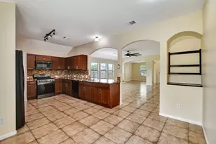 114 Mustang Stampede Dr, La Marque, TX 77568 - Photo 17
