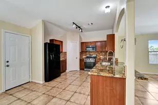 114 Mustang Stampede Dr, La Marque, TX 77568 - Photo 17