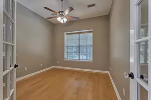 93 N Apple Springs Circle Circle, The Woodlands, TX 77382 - Photo 13