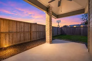 912 Roberts St, East Bernard, TX 77435 - Photo 33