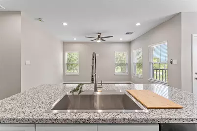 5218 Jezebel Street #B, Houston, TX 77033 - Photo 19