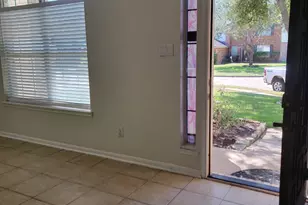 2507 Willow Springs Ln, Sugar Land, TX 77479 - Photo 5