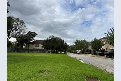 136 White Drive, Bellaire, TX 77401 - Photo 5