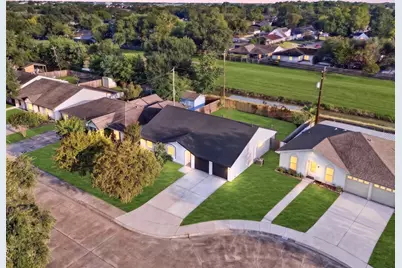 12026 Sela Lane, Houston, TX 77072 - Photo 5
