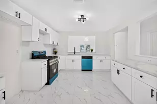 12026 Sela Ln, Houston, TX 77072 - Photo 11