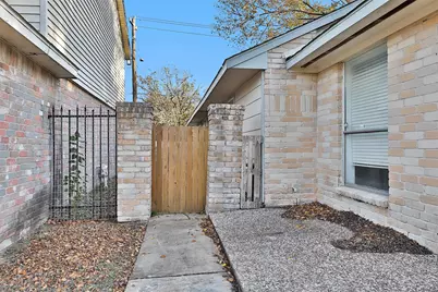 12443 S Rachlin Circle, Houston, TX 77071 - Photo 3