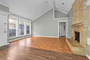 12443 S Rachlin Cir, Houston, TX 77071 - Photo 9