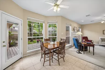 30 N Dragonwood Place, The Woodlands, TX 77381 - Photo 11