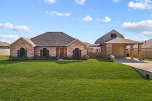 2111 Gilbert Rd, Dickinson, TX 77539 - Photo 1