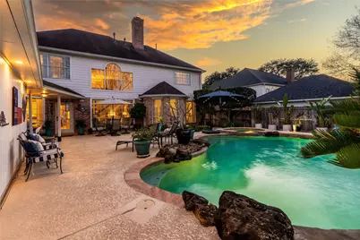 7910 Fall River Court, Sugar Land, TX 77479 - Photo 3