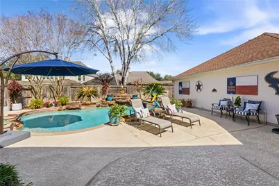 7910 Fall River Court, Sugar Land, TX 77479 - Photo 33