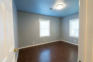 1105 N 11th 1/2 Street N, Texas City, TX 77590 - Photo 9