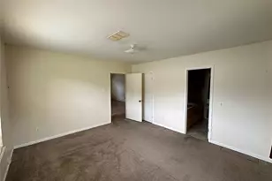 2570 Stadium Dr, Alvin, TX 77511 - Photo 13