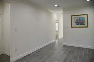 5046 Van Fleet St, Houston, TX 77033 - Photo 7