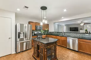 3711 Norwood Glen Ln, Friendswood, TX 77546 - Photo 13