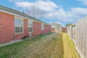 3711 Norwood Glen Ln, Friendswood, TX 77546 - Photo 39