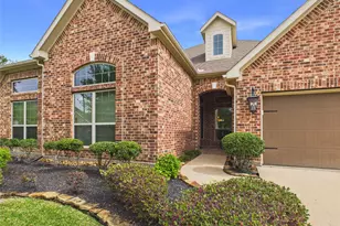 2323 Darden Springs Ln, Friendswood, TX 77546 - Photo 5