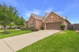 2323 Darden Springs Ln, Friendswood, TX 77546 - Photo 3