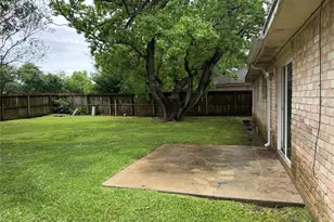 17234 Heritage Bay Dr, Webster, TX 77598 - Photo 31