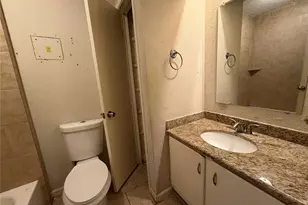 17234 Heritage Bay Dr, Webster, TX 77598 - Photo 19